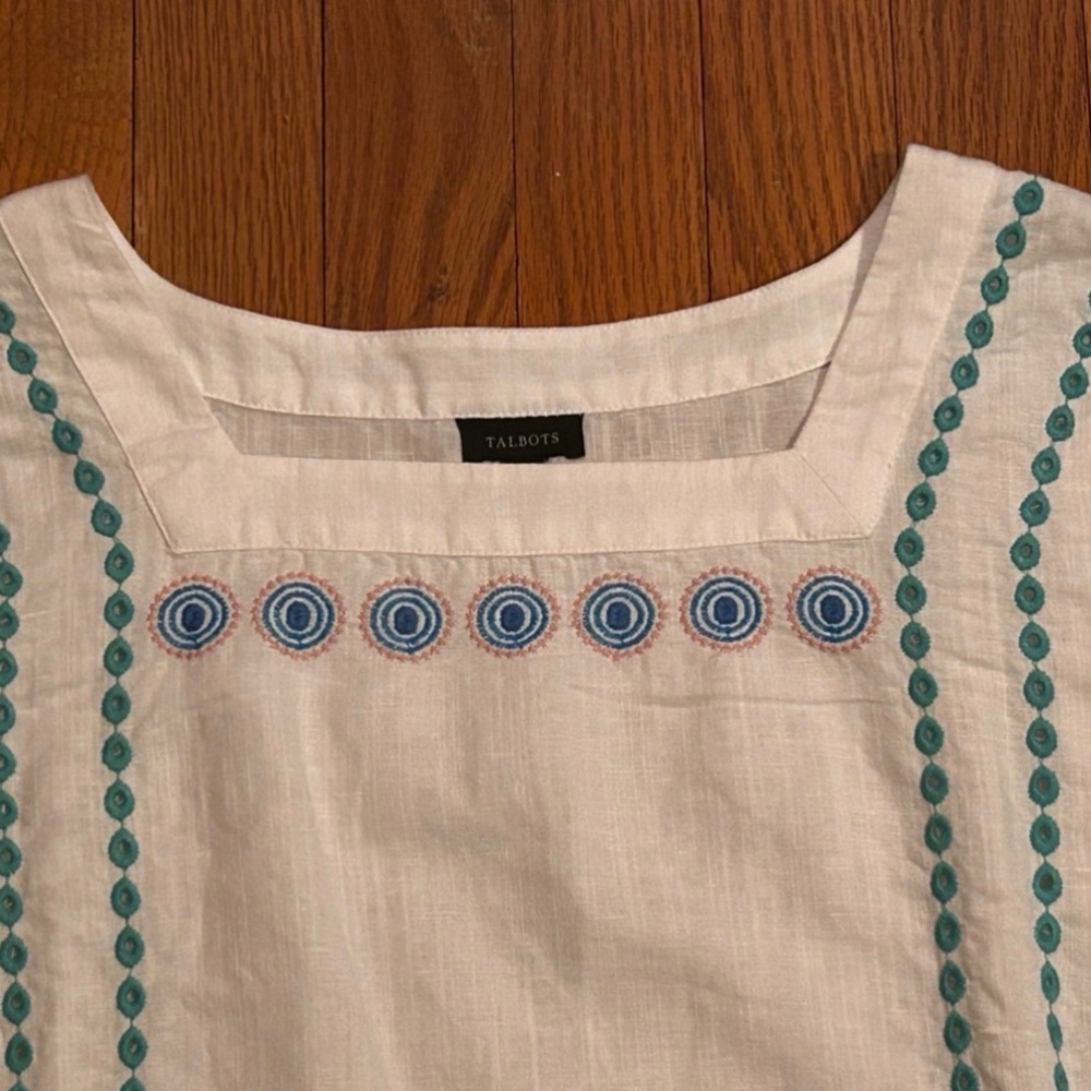 Talbots 55% Linen Embroidered Square Neck Top - Size M - Picture 7 of 12